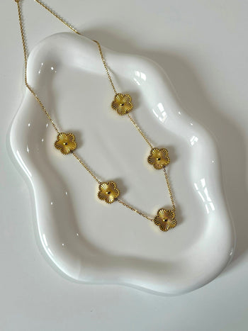 COLLIER image